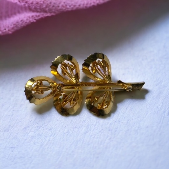 Vintage "Made in Austria" Women's Gold Tone and Turquoise Seed Beads Brooch - Picture 3 of 6